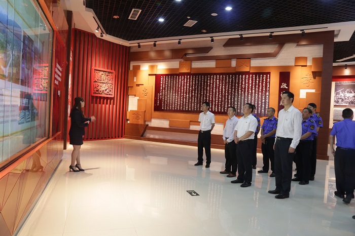 市城管执法局到化成法纪教育基地开展廉政教育活动